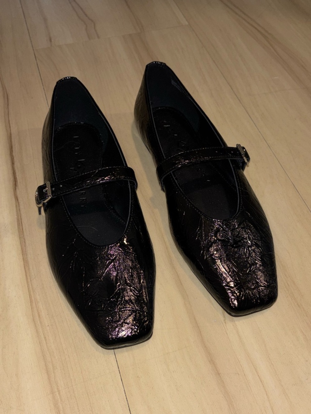Katy Perry Black Mary Jane Flats w Crinkled Sheen Finish - Women’s 10US - NWOT